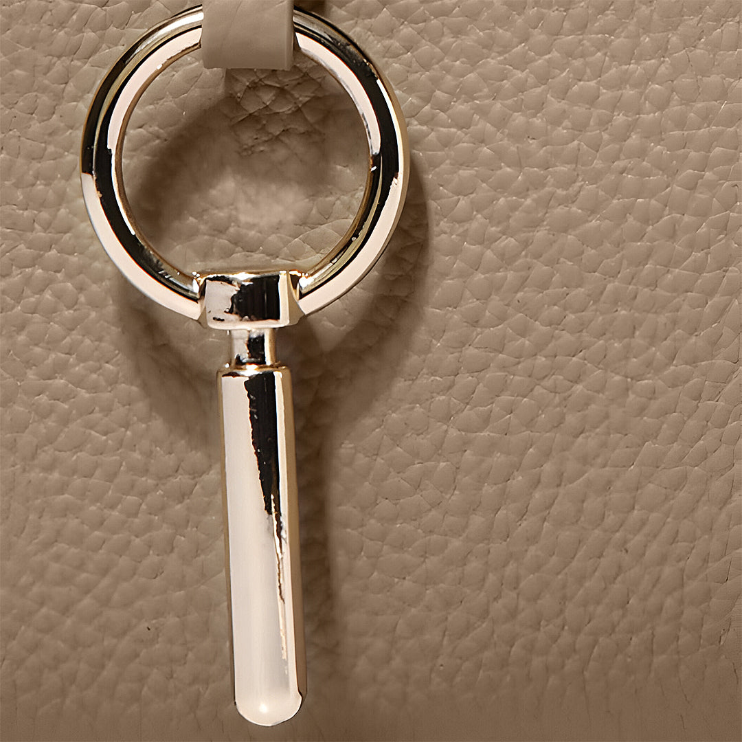 <tc>Aubri – torebka ze strukturalnej skóry</tc>