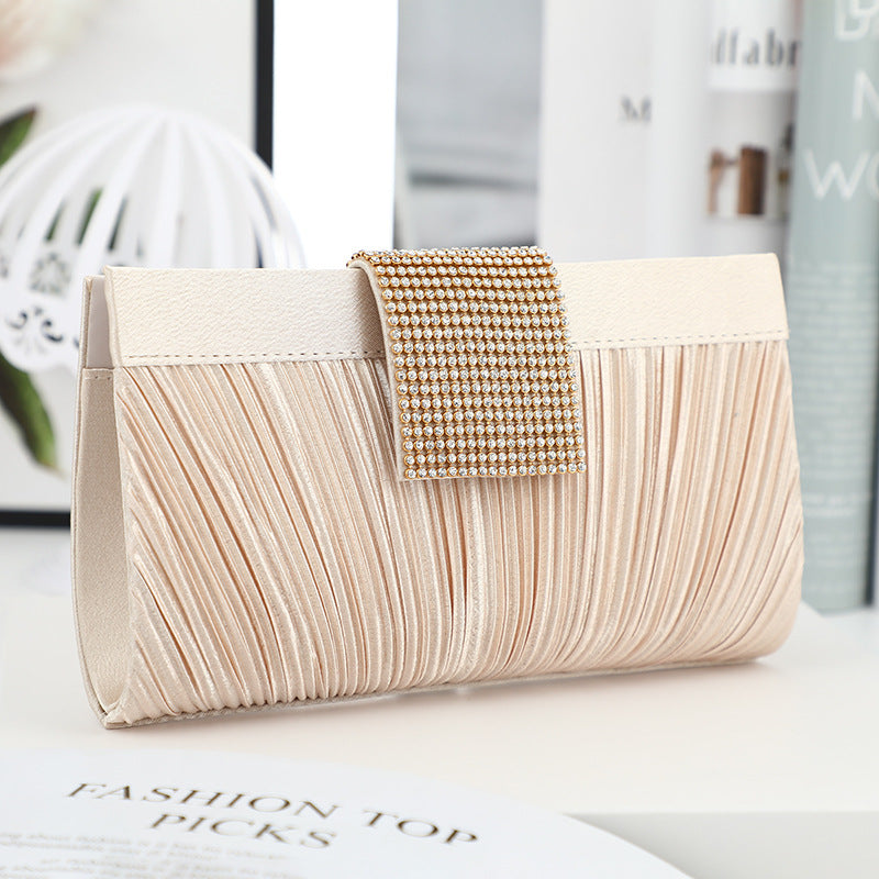 Zelia Temperament Clutch Bag