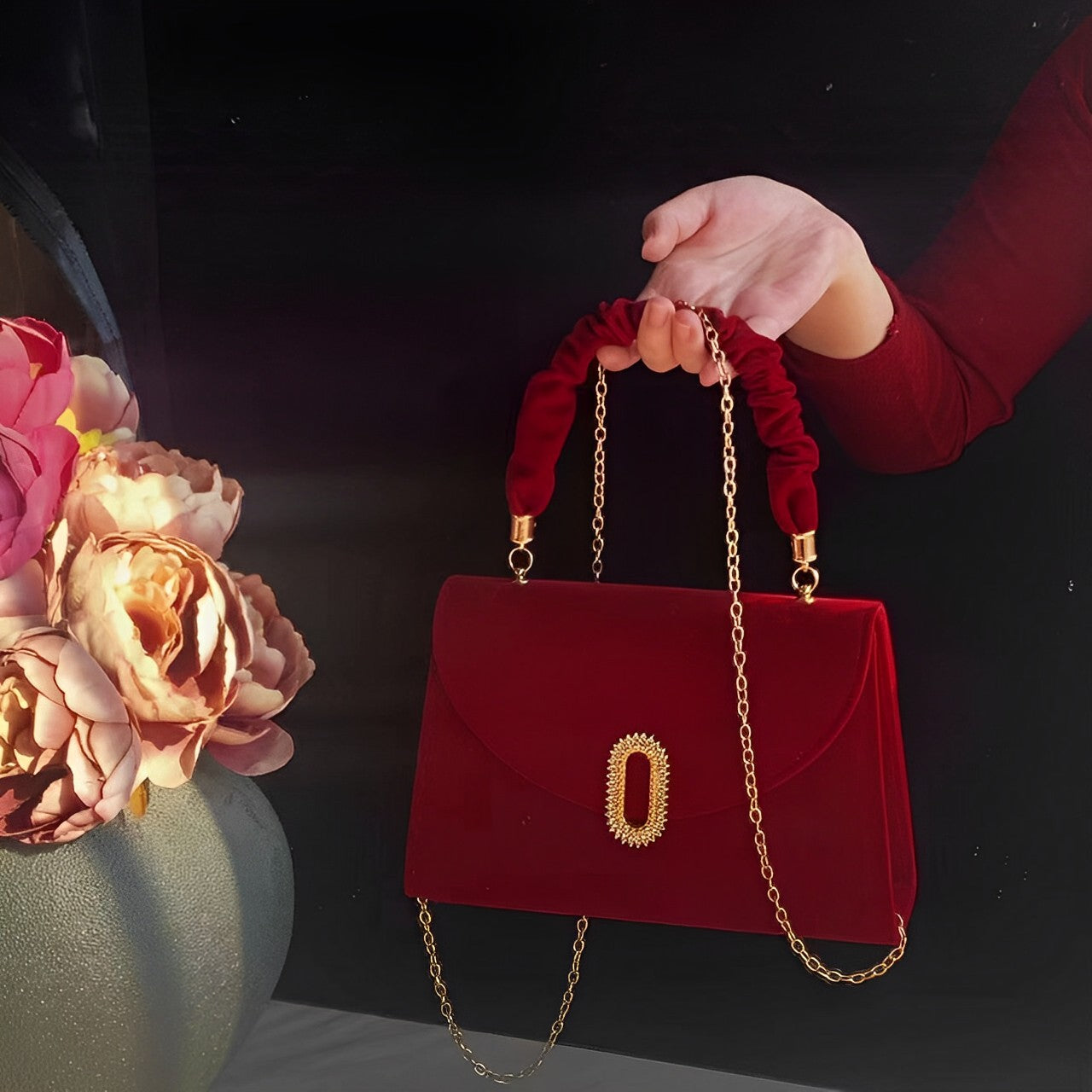 Priscilla Rote Samt-Handtasche